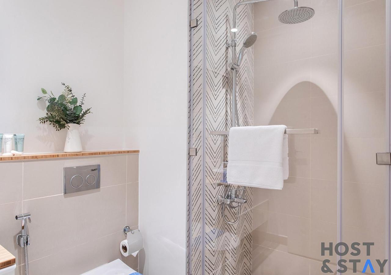 Elegant 1br In Collective, Hills *