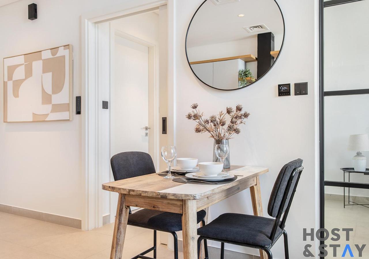 Elegant 1br In Collective, Hills * Dubai