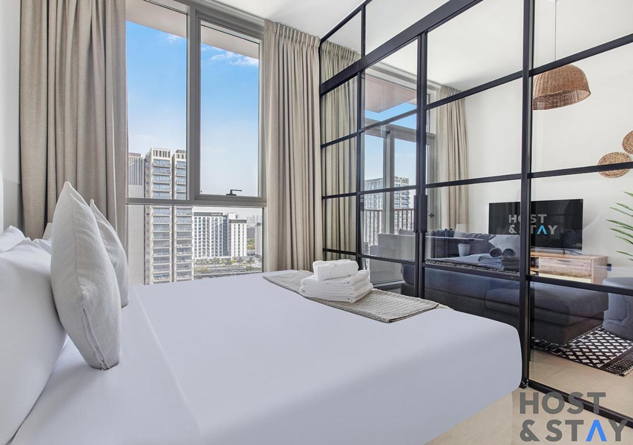 Elegant 1br In Collective, Hills * Dubai