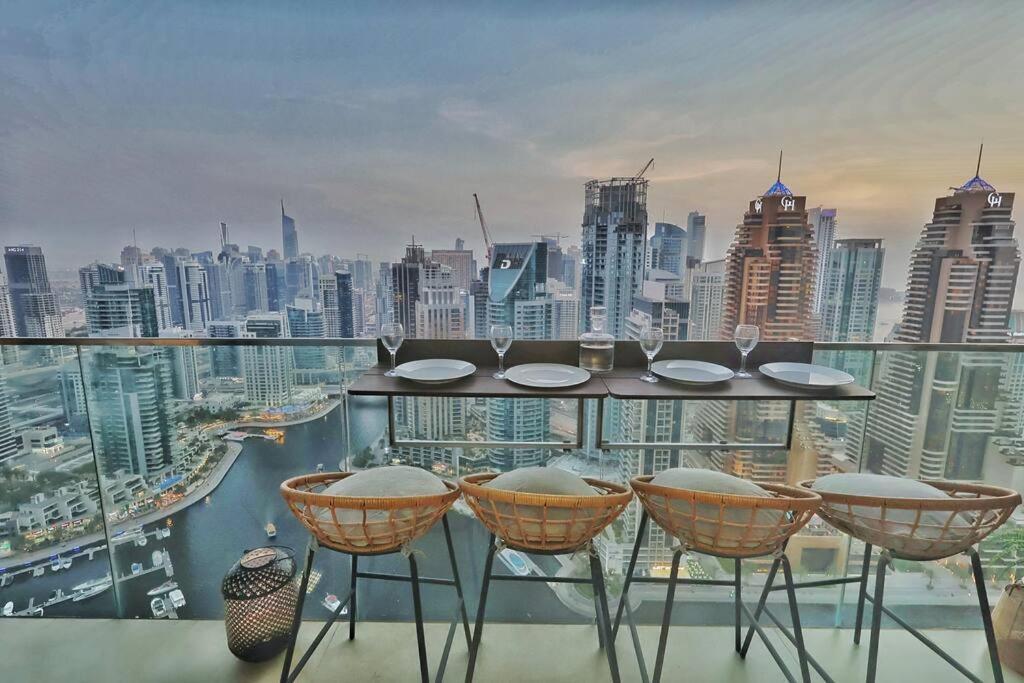 Blissful Marina Haven Apartment *