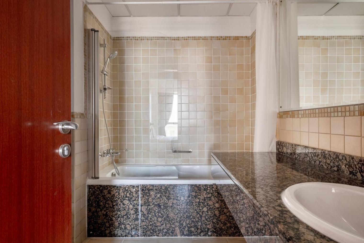 Blueground Sadaf 6 Marina View Pool Security Dxb-1428 Apartment *
