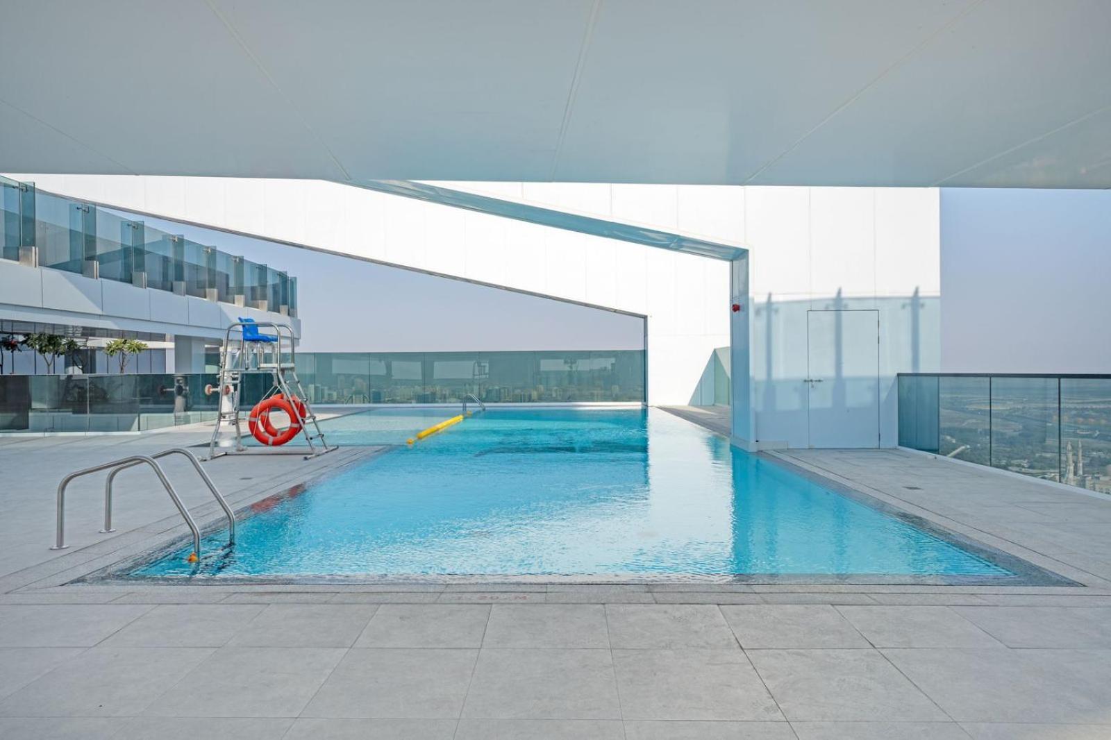 One Residences, East Tower- Luxury 360 Live Apartment *