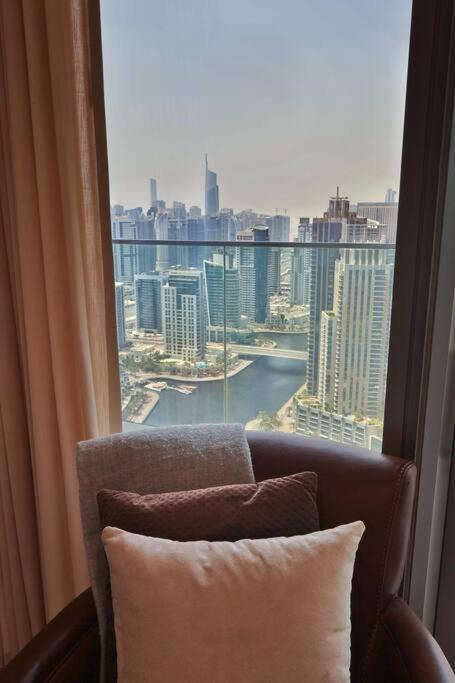 Blissful Marina Haven Apartment