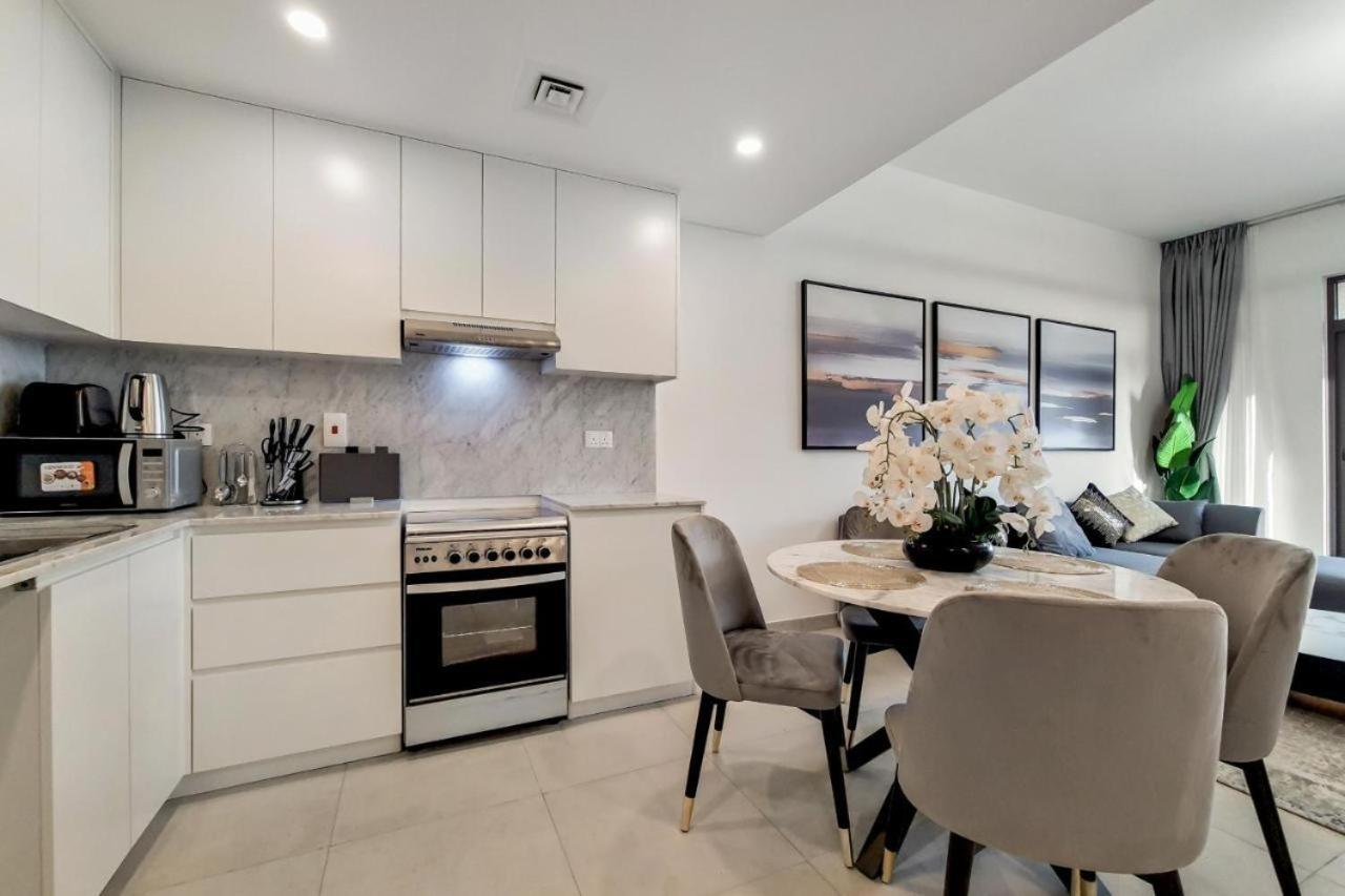 Apartment Luxury One Bedroom Dubai