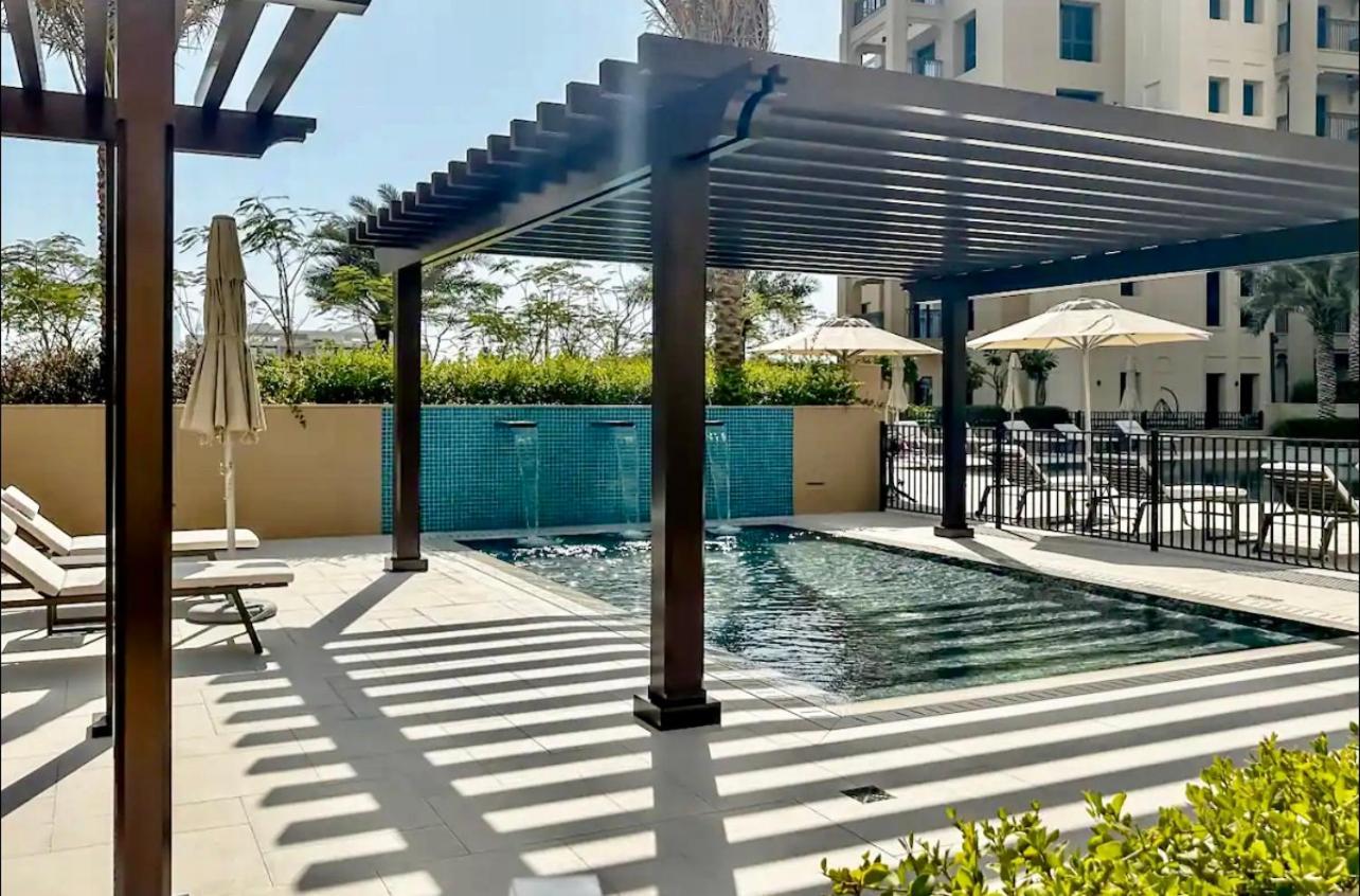 Luxury One Bedroom Apartment Dubai
