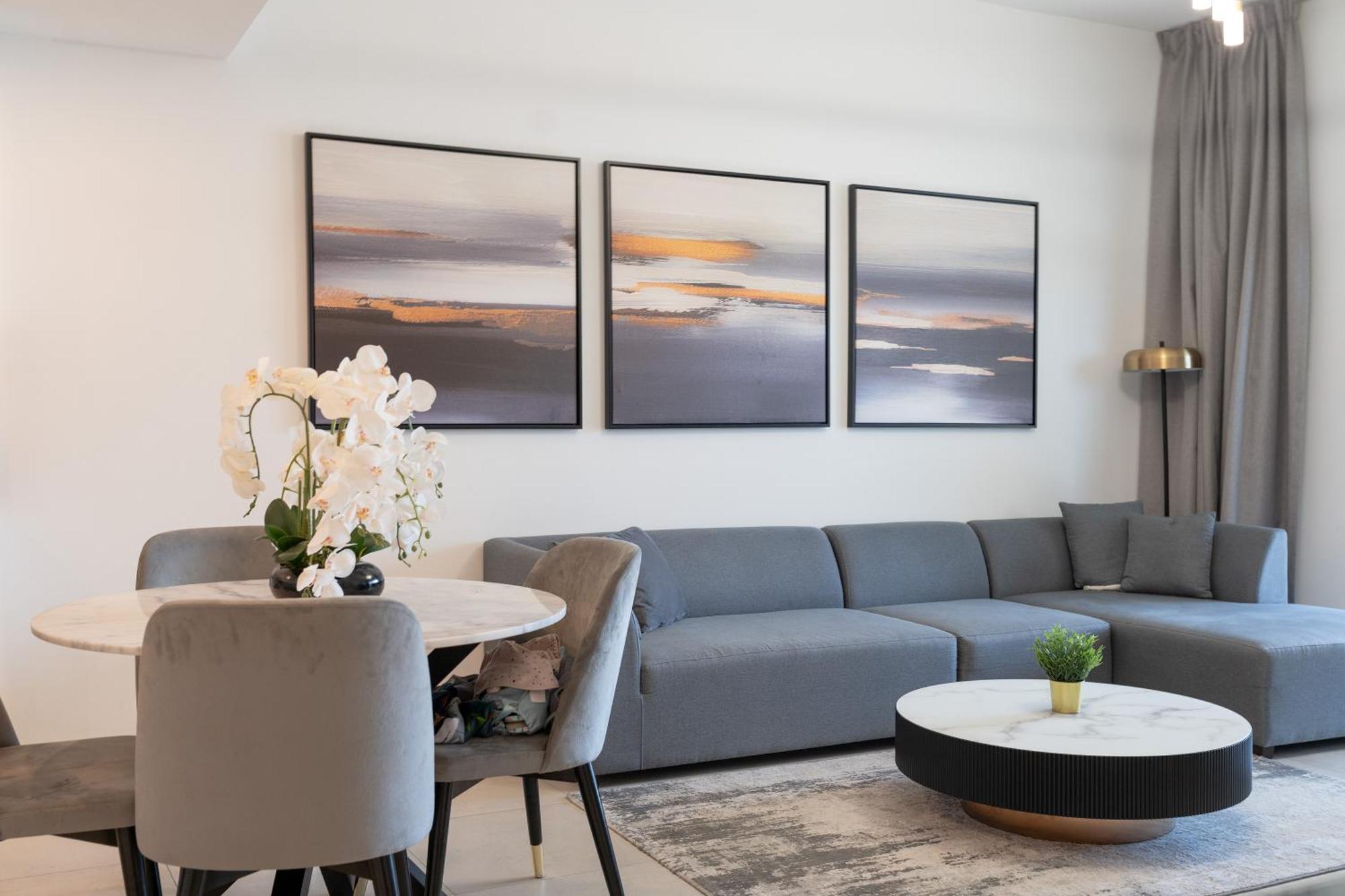 Apartment Luxury One Bedroom Dubai