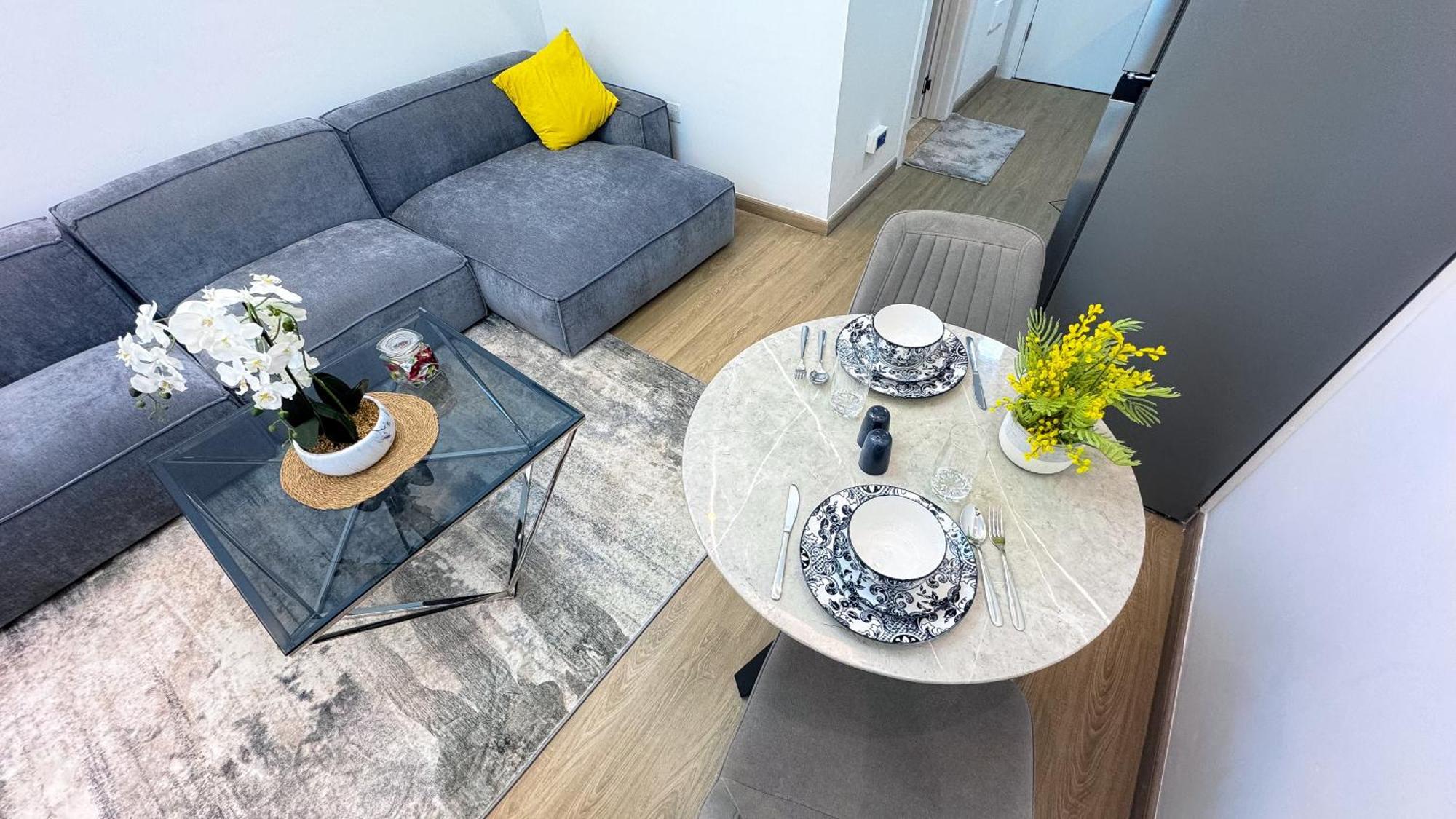 Marina - Modern Classic Apartment *