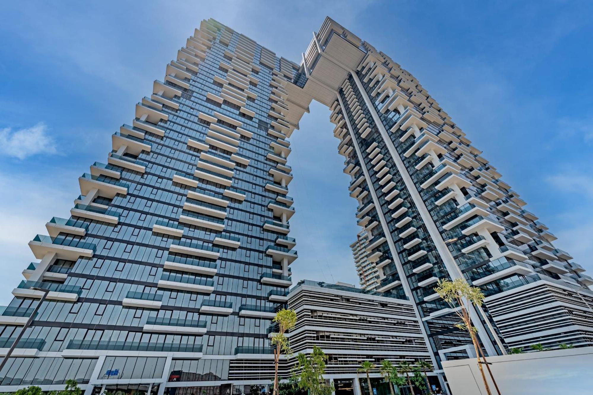 One Residences, East Tower- Luxury 360 Live * Dubai