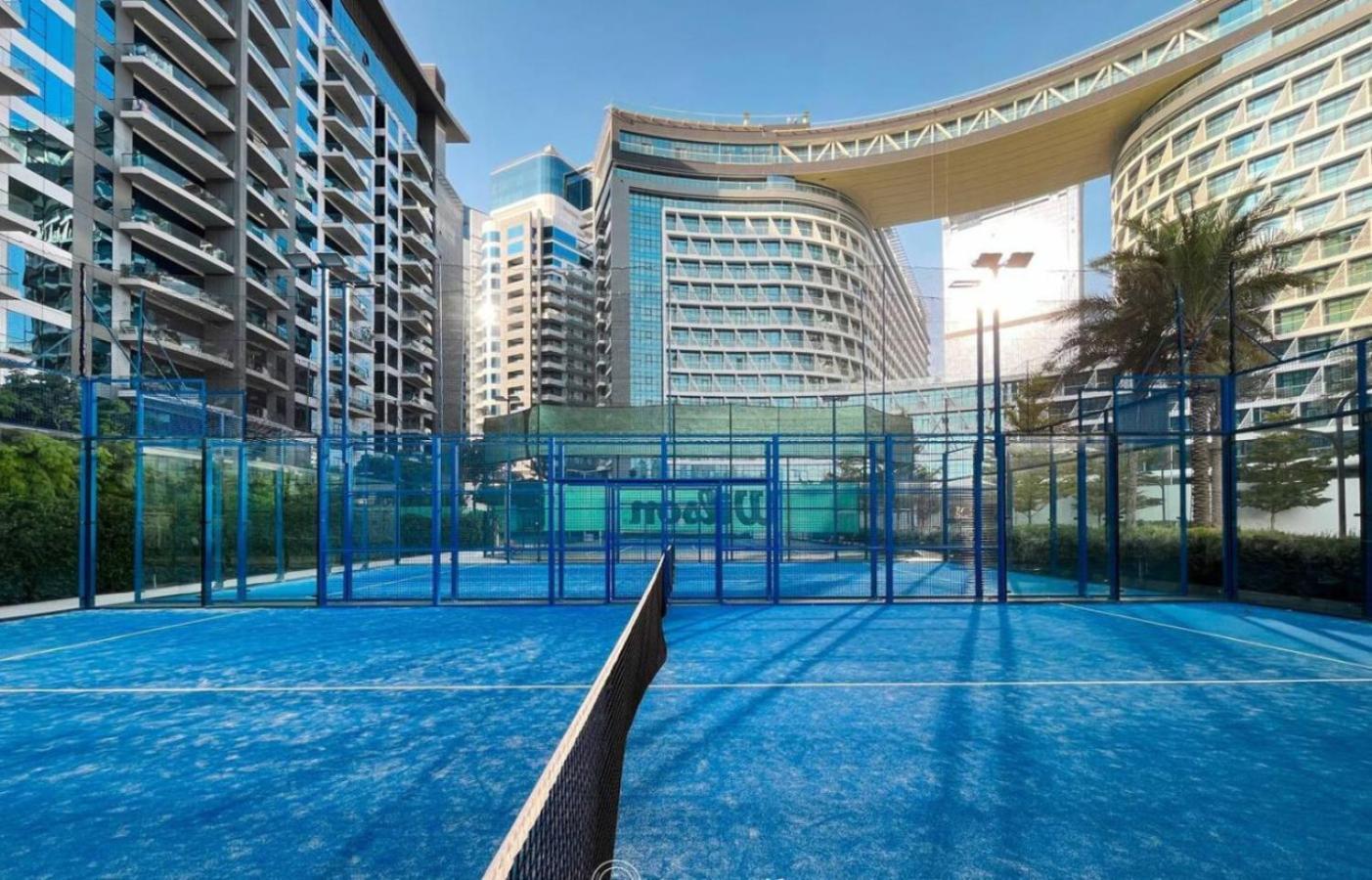 Palm Jumeirah - Free Infinity Pool & Private Beach Dubai