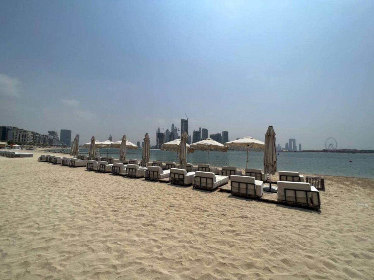 Palm Jumeirah - Free Infinity Pool & Private Beach * Dubai