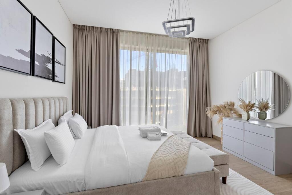 Brand New 1br In Prime Location Apartment Dubai