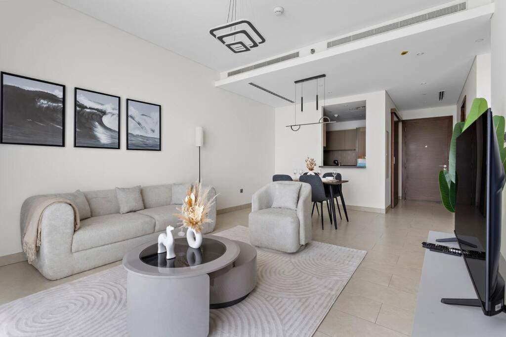 Brand New 1br In Prime Location *
