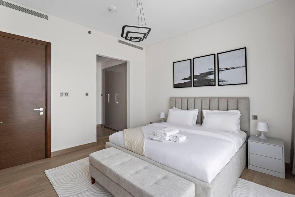 Brand New 1br In Prime Location Apartment *