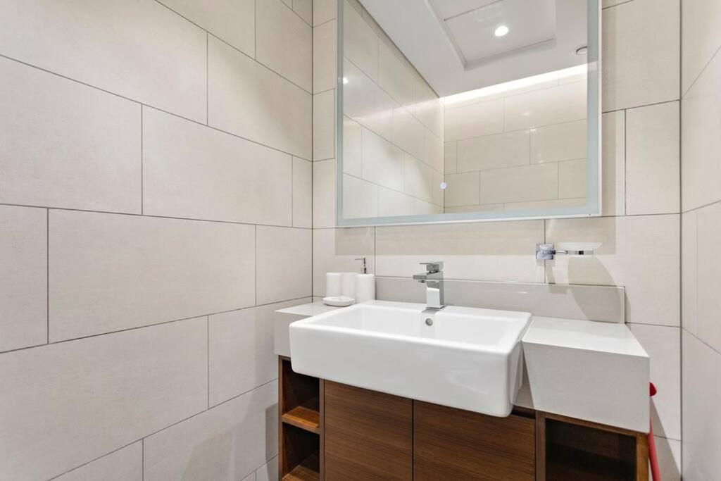Brand New 1br In Prime Location Dubai