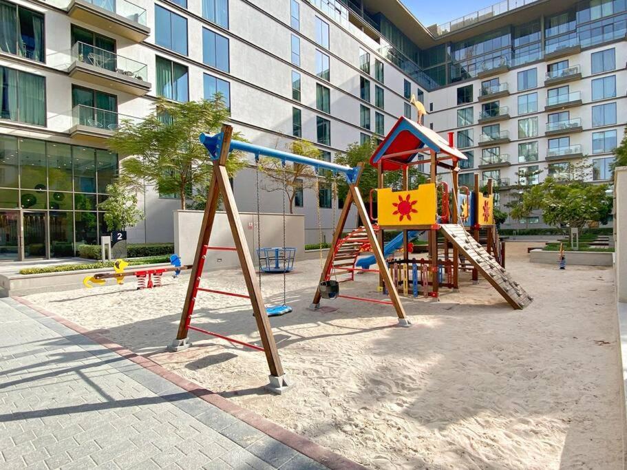 Brand New 1br In Prime Location * Dubai