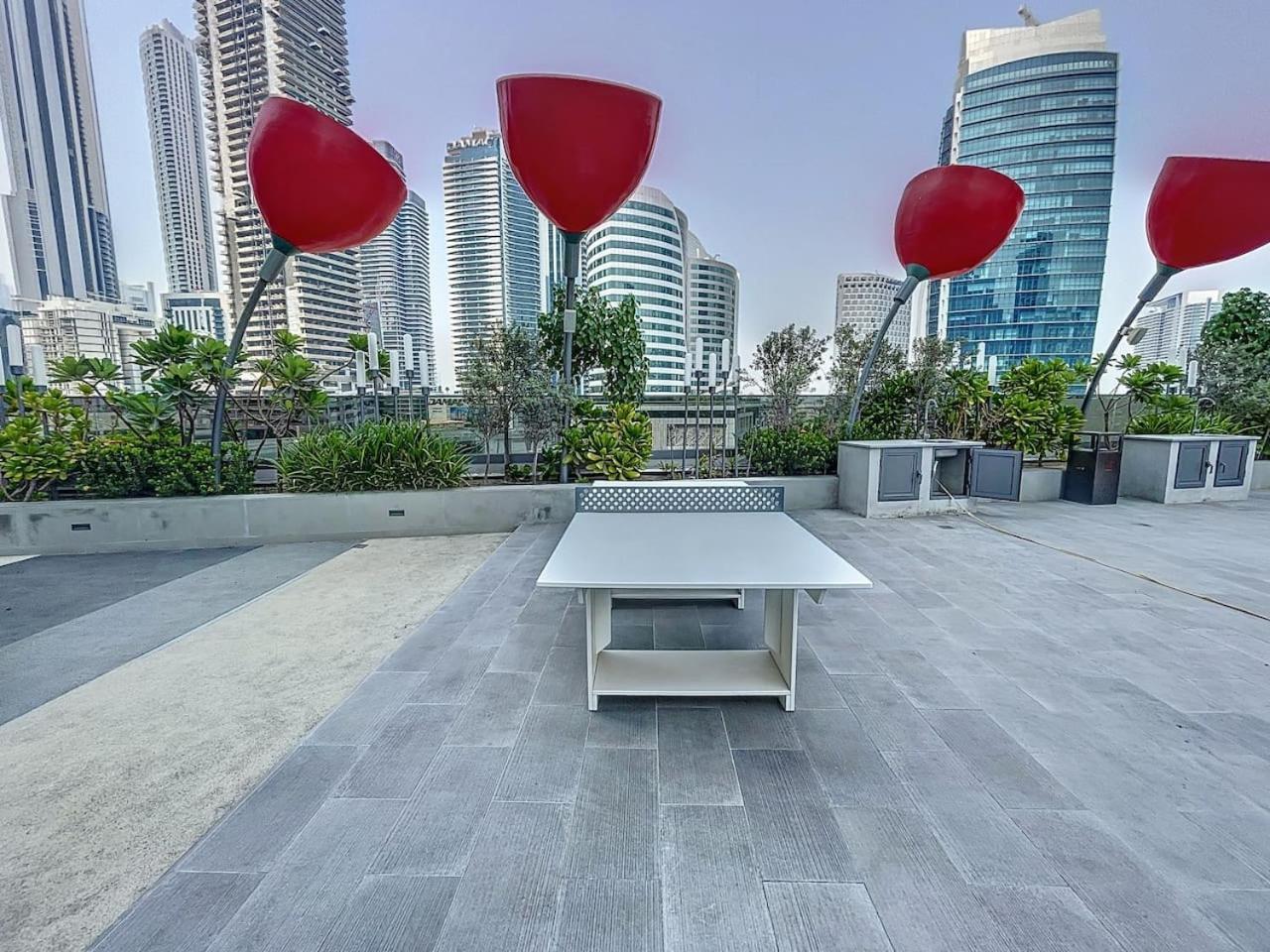 Mag 318 - Classic * Dubai