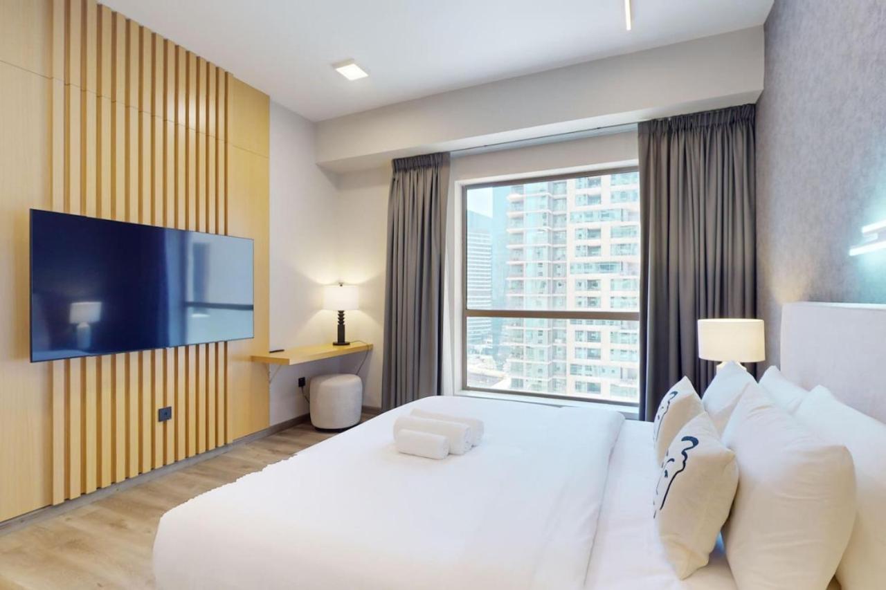 Rimal 1 - Opulant Two Bedroom * Dubai