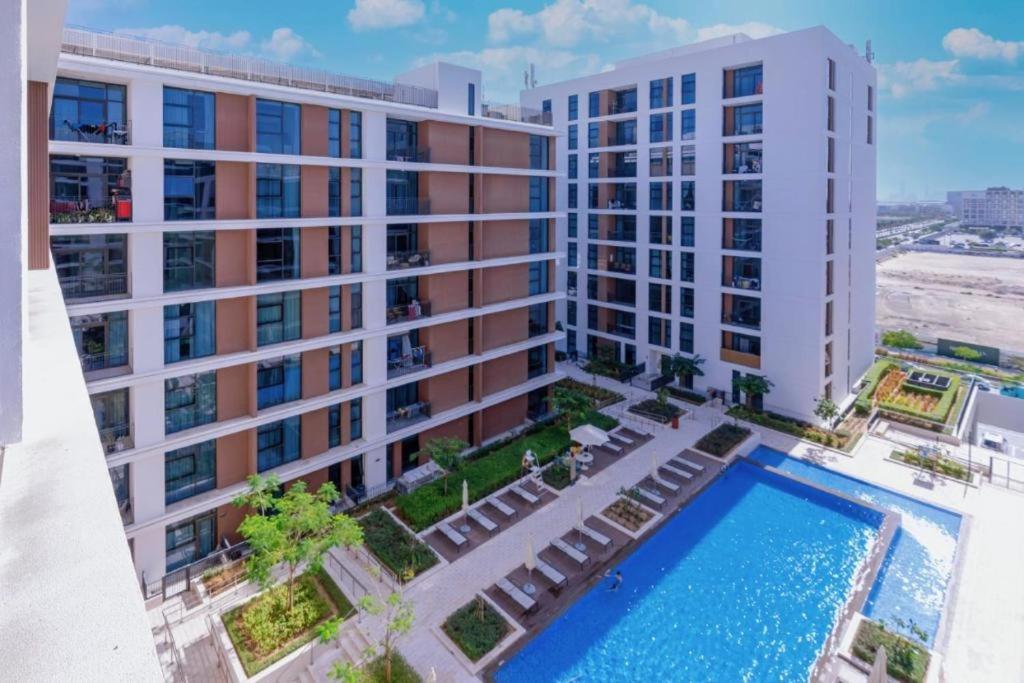Hills Dreamin Spacious 1br With Balcony