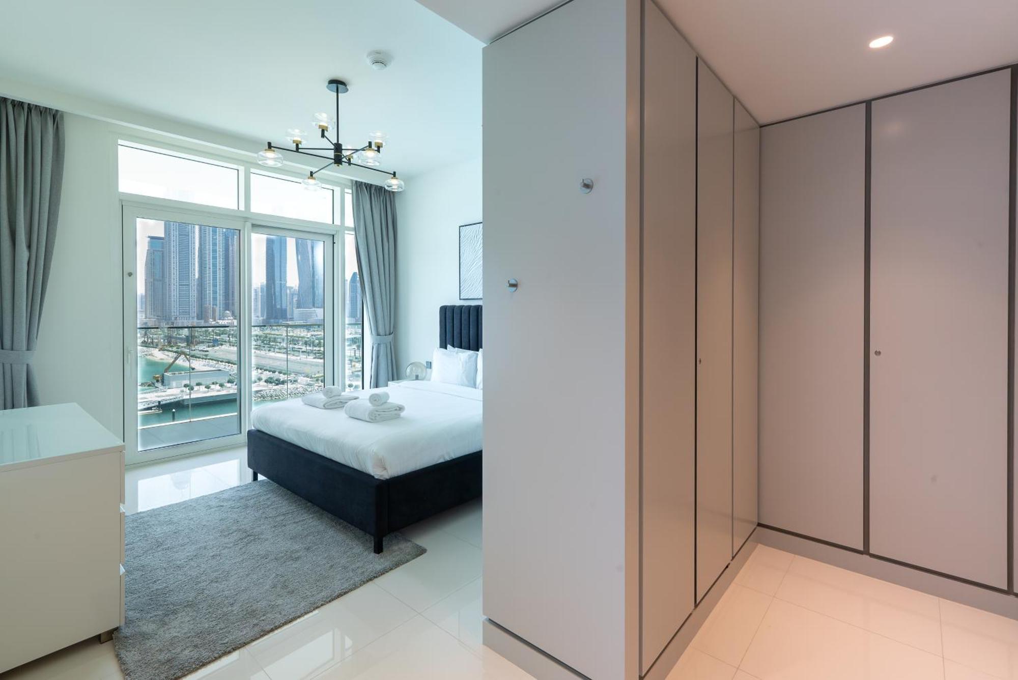 Offer! 2 Bedroom - & Marina View
