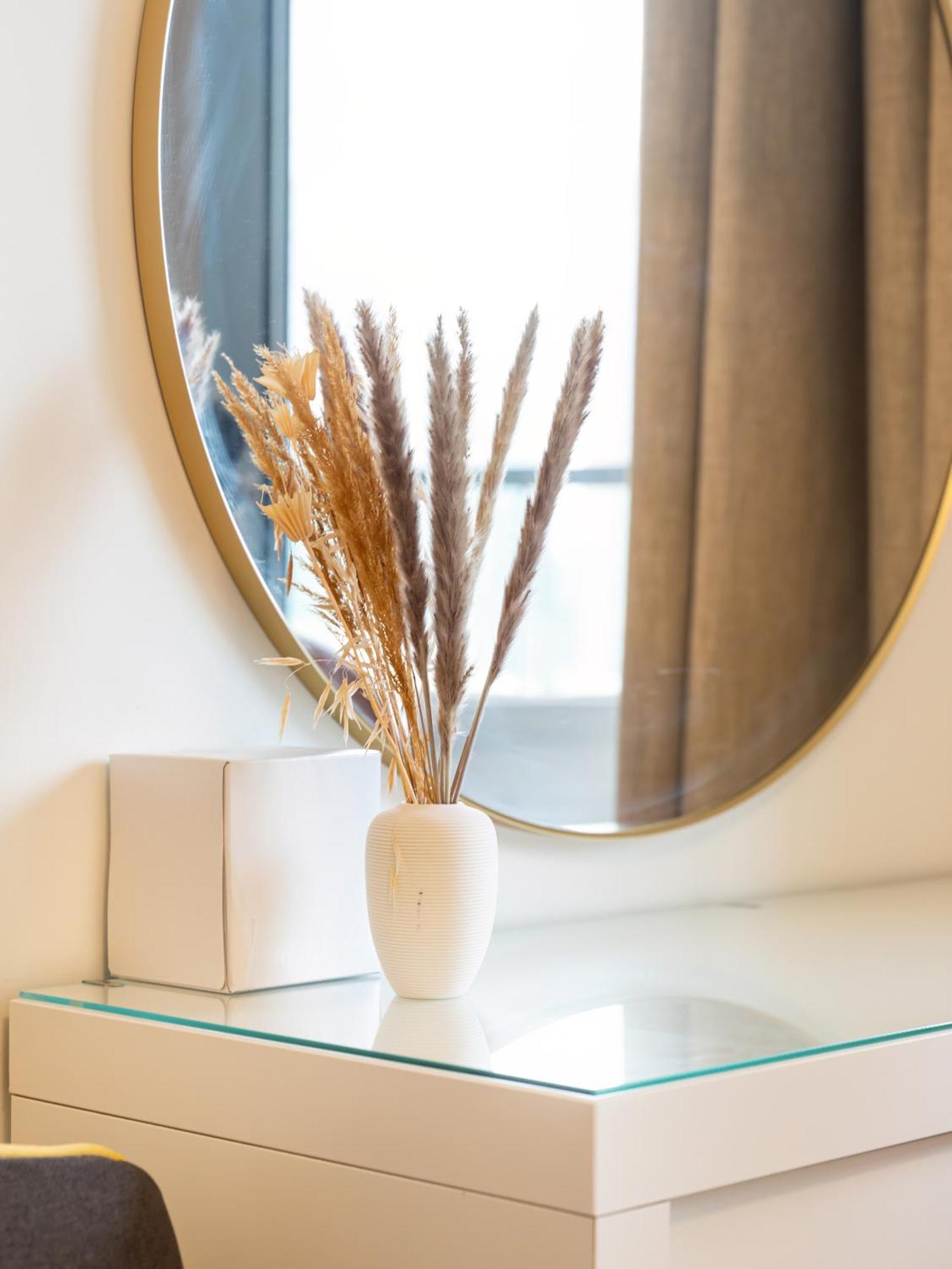 Downtown With Burj Khalifa View Haven Heights Homes Apartment *
