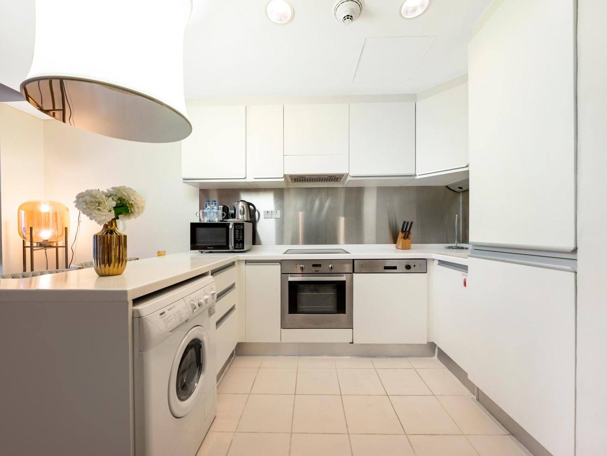 Velora The Mall Residences Luxe Apartment *