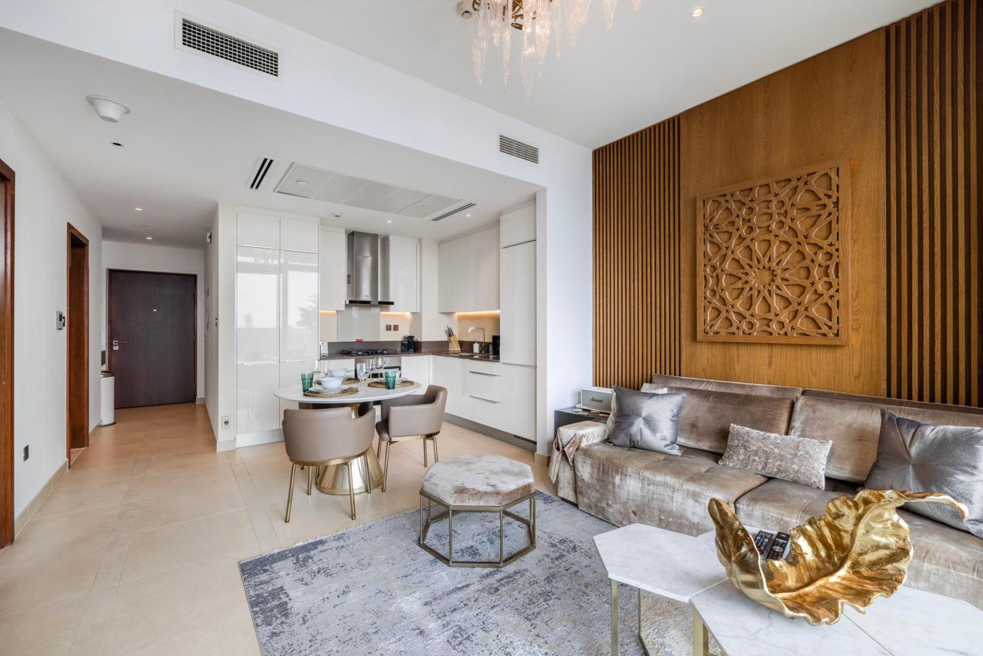 Daniels 1br Marina Horizon Retreat