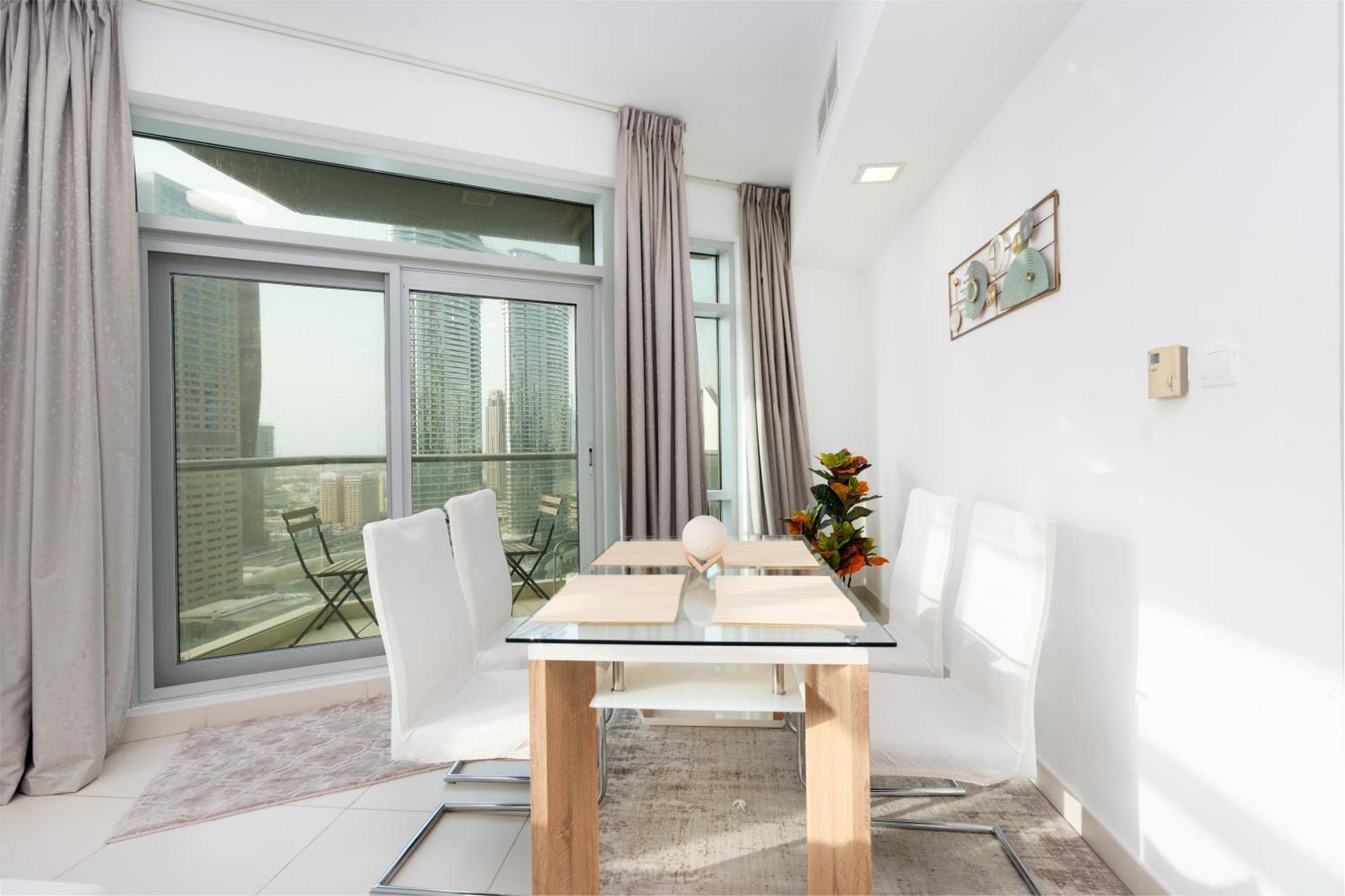 Vacay Lettings - Lofts Dubai
