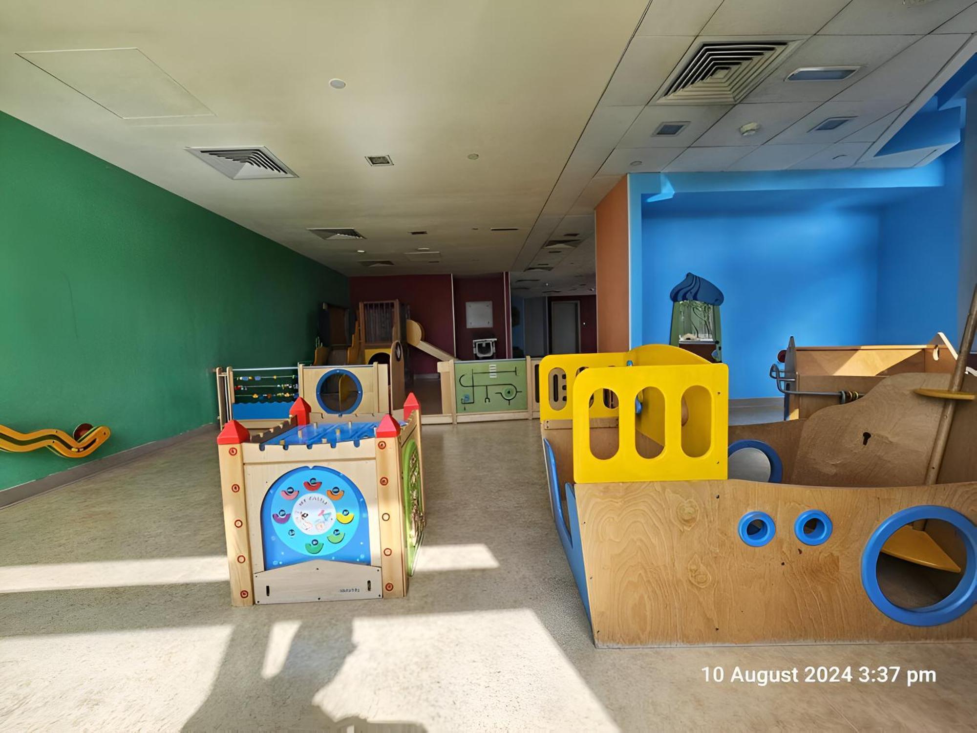 Vacay Lettings - Lofts Apartment Dubai