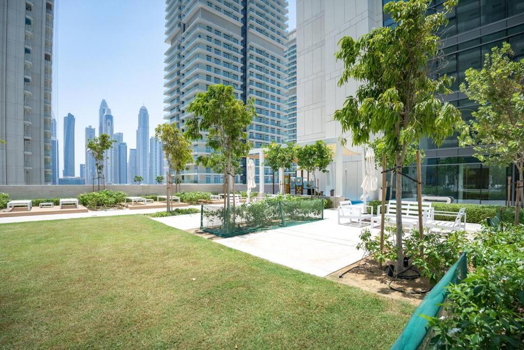 Apartment Luxury Living In Emaar Beachfront W Private *