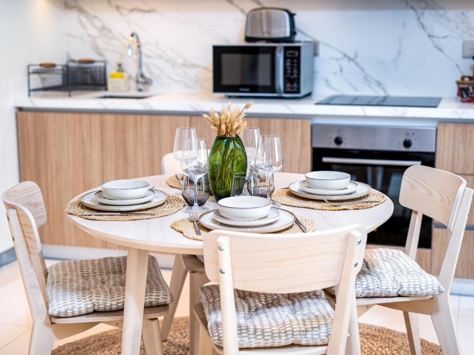 Luxury Living In Emaar Beachfront W Private Apartment *