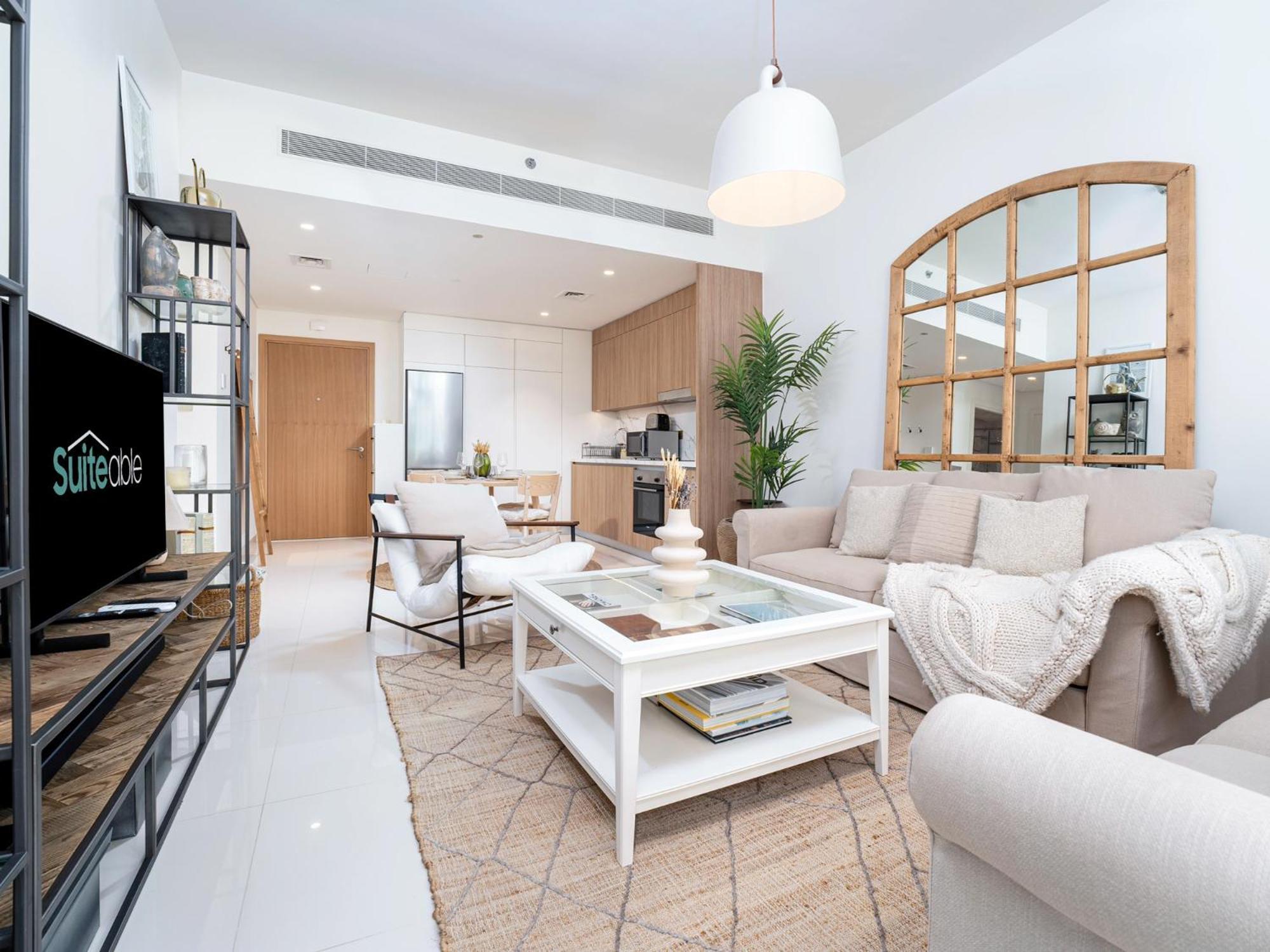 Luxury Living In Emaar Beachfront W Private Apartment Dubai
