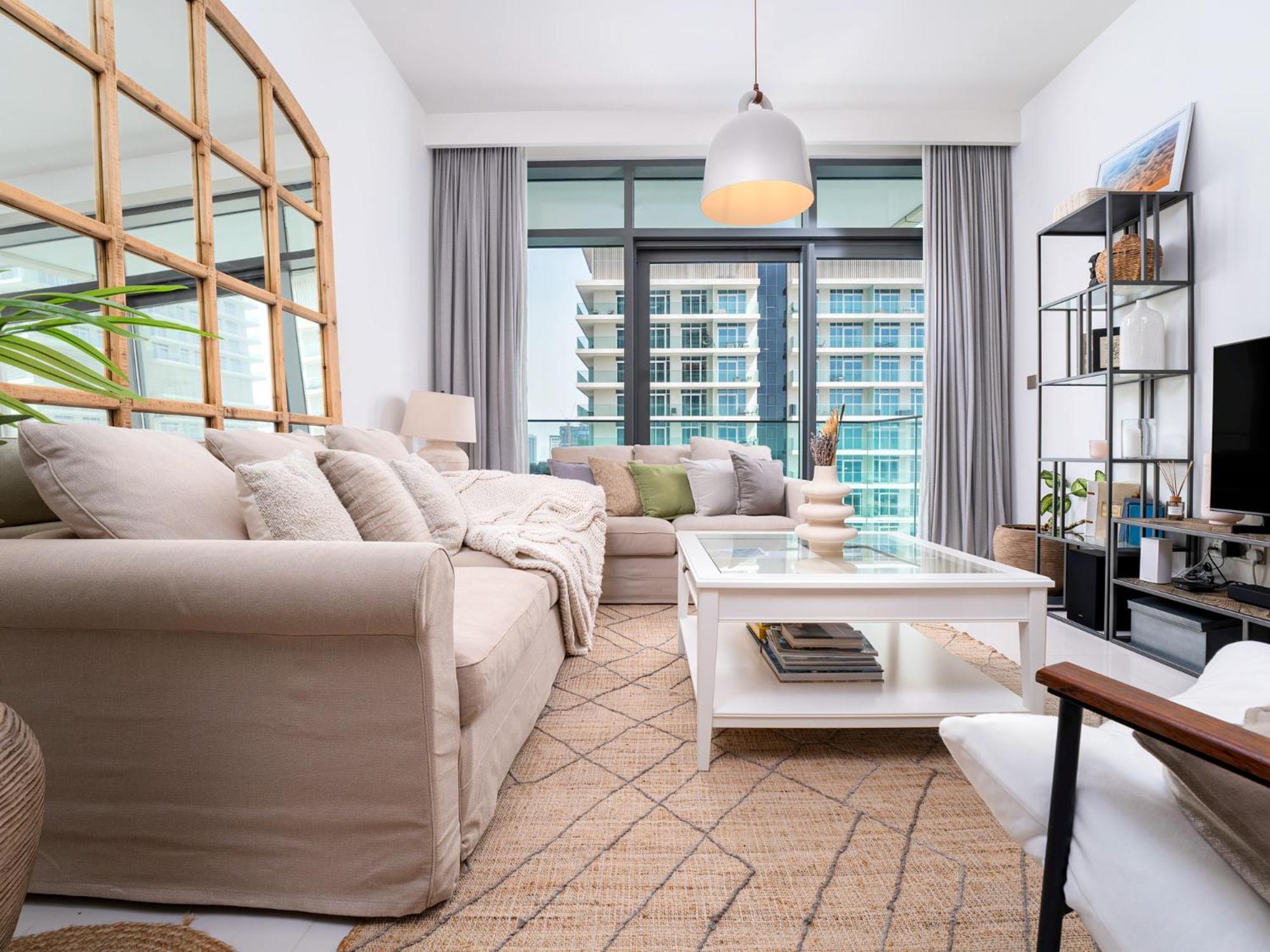 Apartment Luxury Living In Emaar Beachfront W Private Dubai