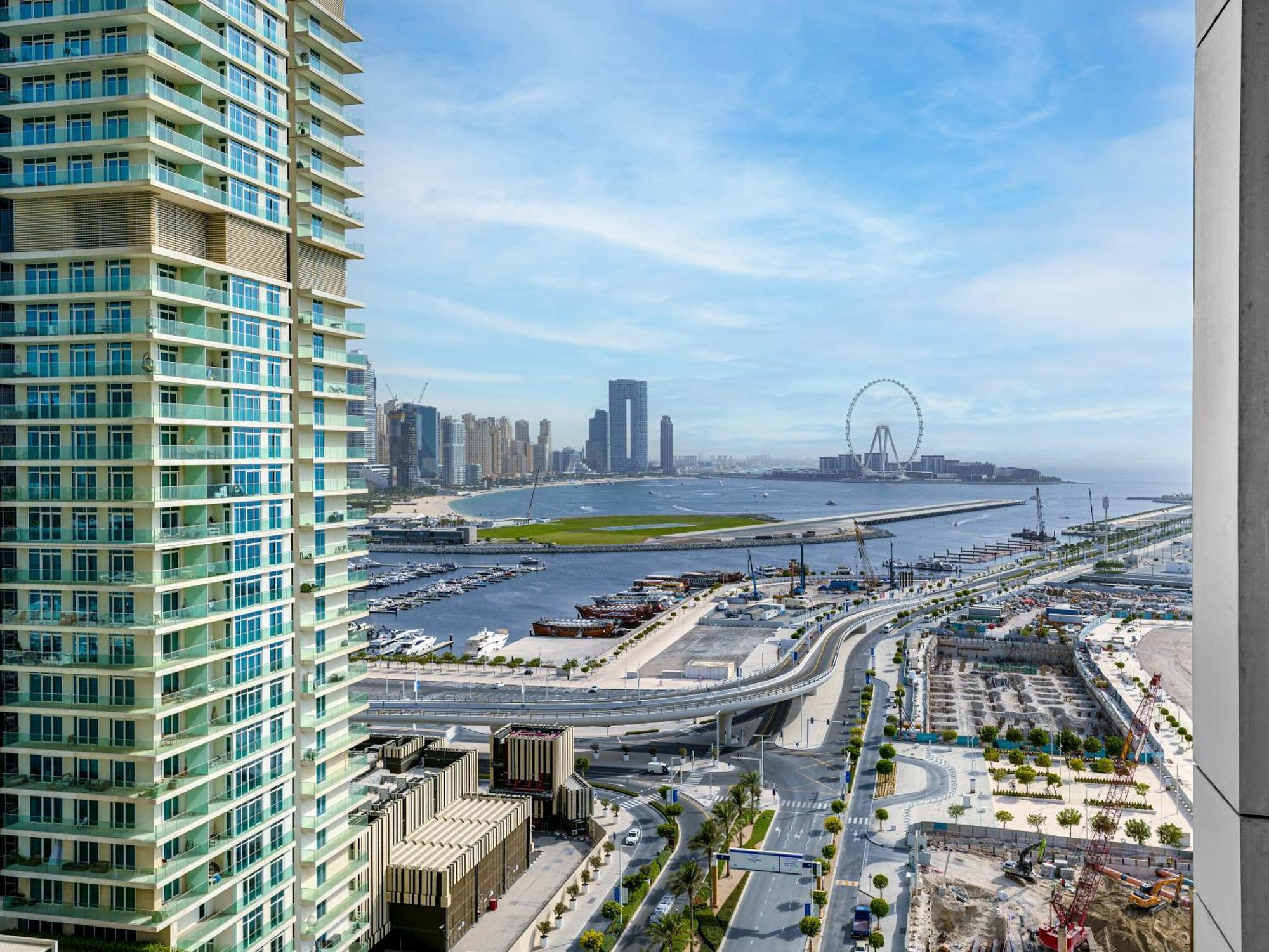 Luxury Living In Emaar Beachfront W Private