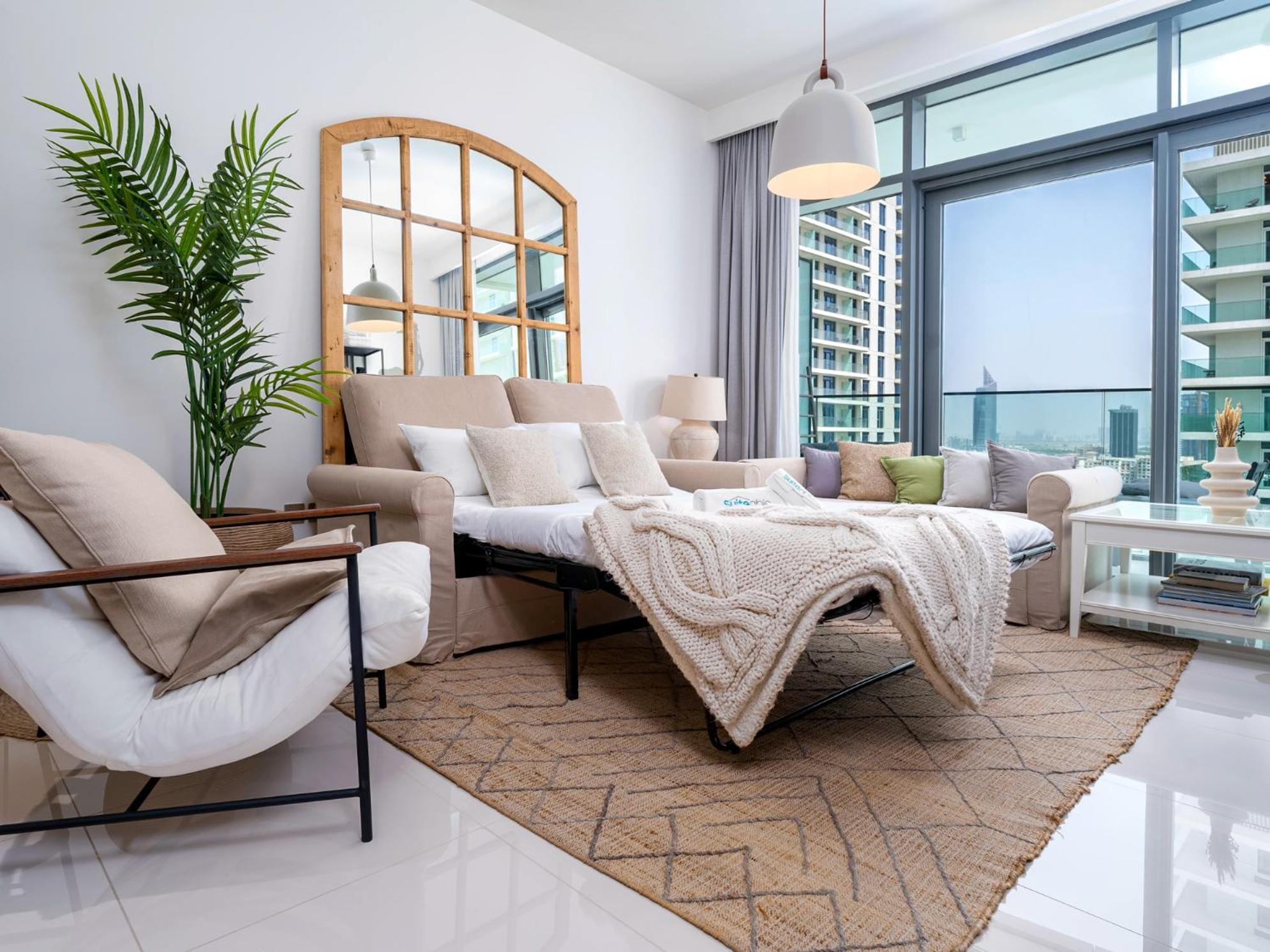 Apartment Luxury Living In Emaar Beachfront W Private