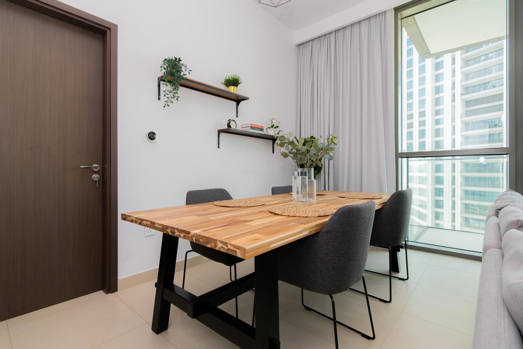 Elite Escape - 1 Bhk Getaway Mall Access - 1509 Apartment