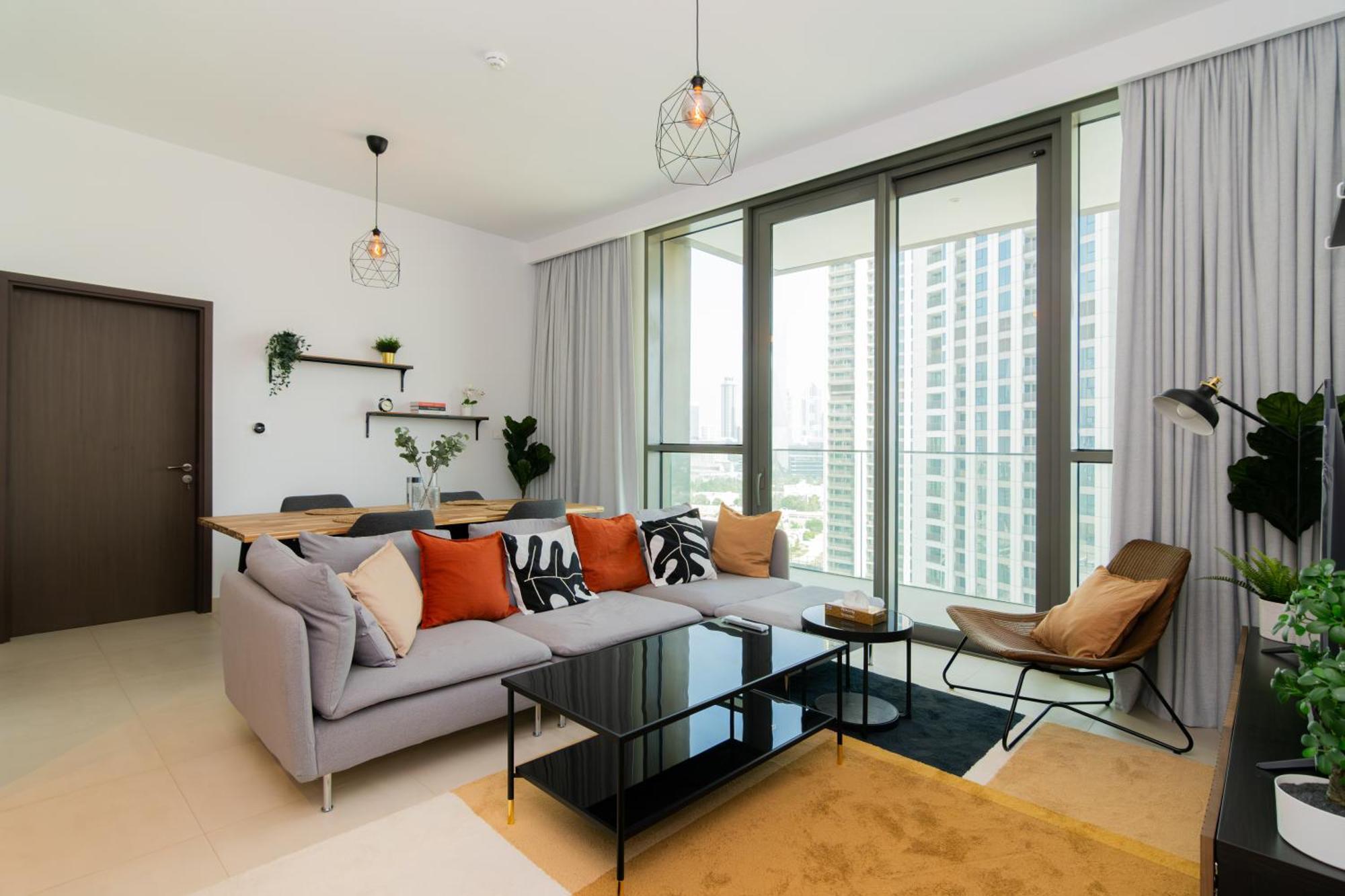 Elite Escape - 1 Bhk Getaway Mall Access - 1509 Apartment