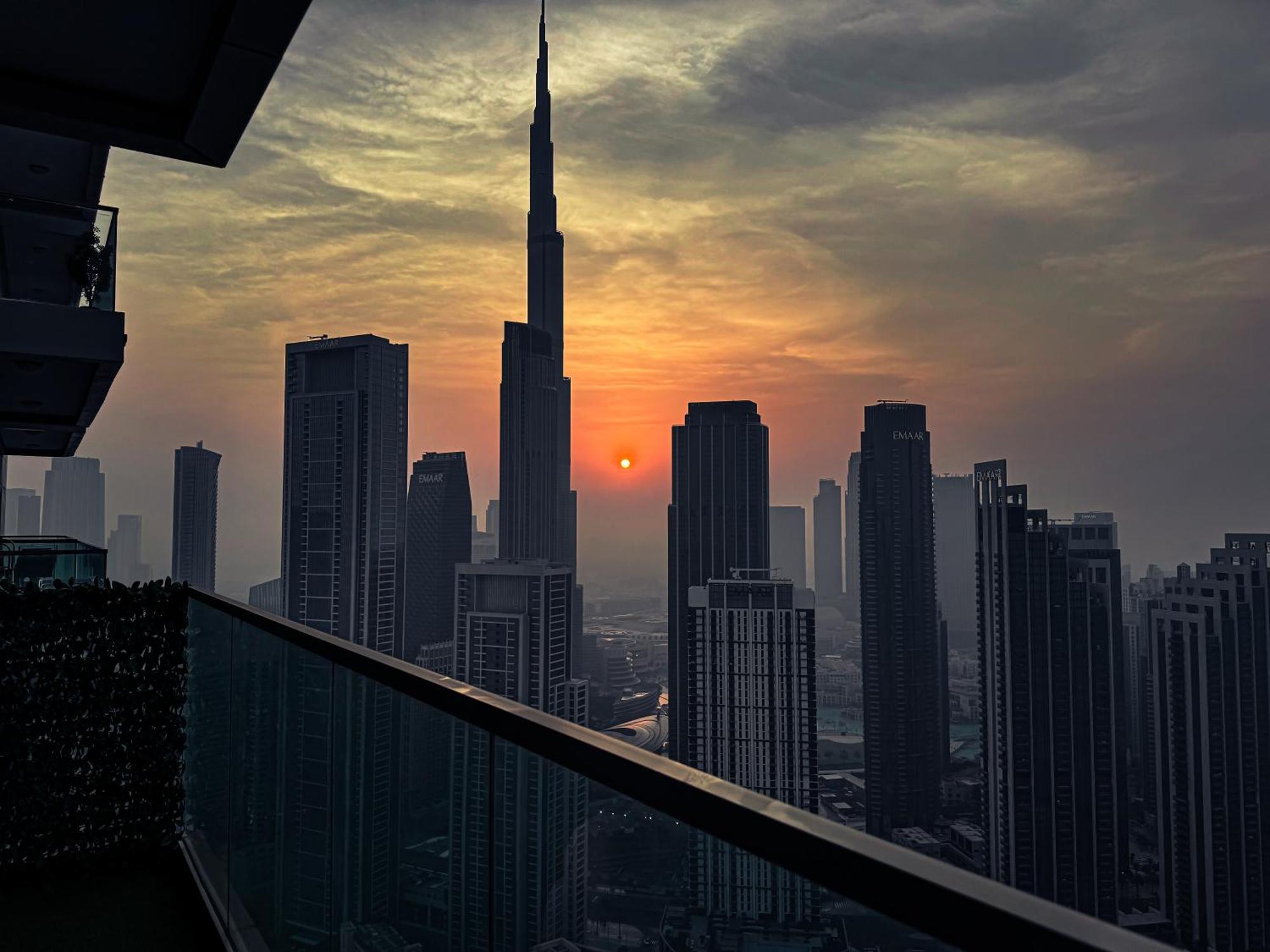 Paramount Midtown - 53rd Floor 2bedroom With Famous Roof Infinity Pool Overlooking Burj Khalifa Dubai