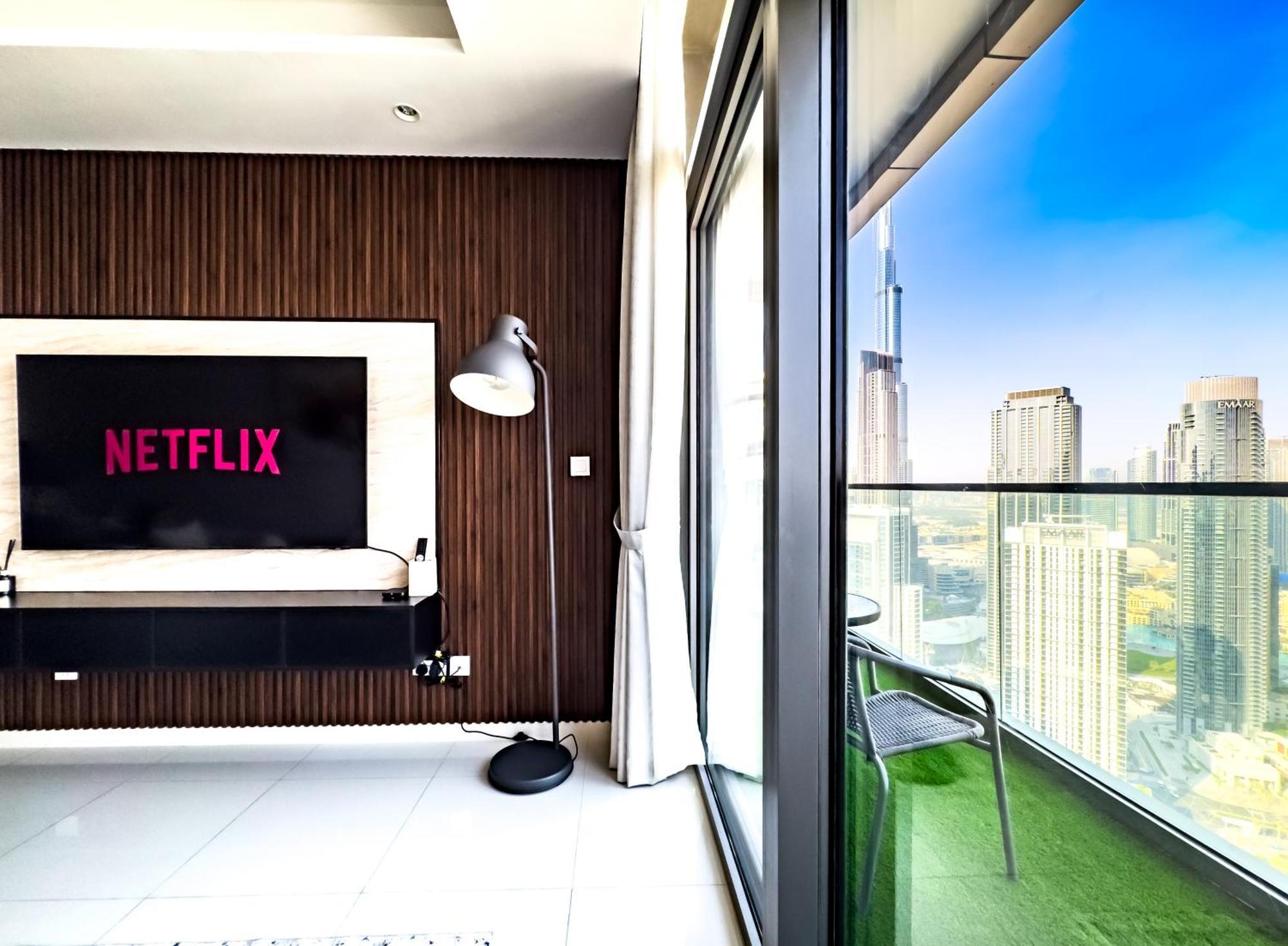 Apartment Paramount Midtown - 53rd Floor 2bedroom With Famous Roof Infinity Pool Overlooking Burj Khalifa *