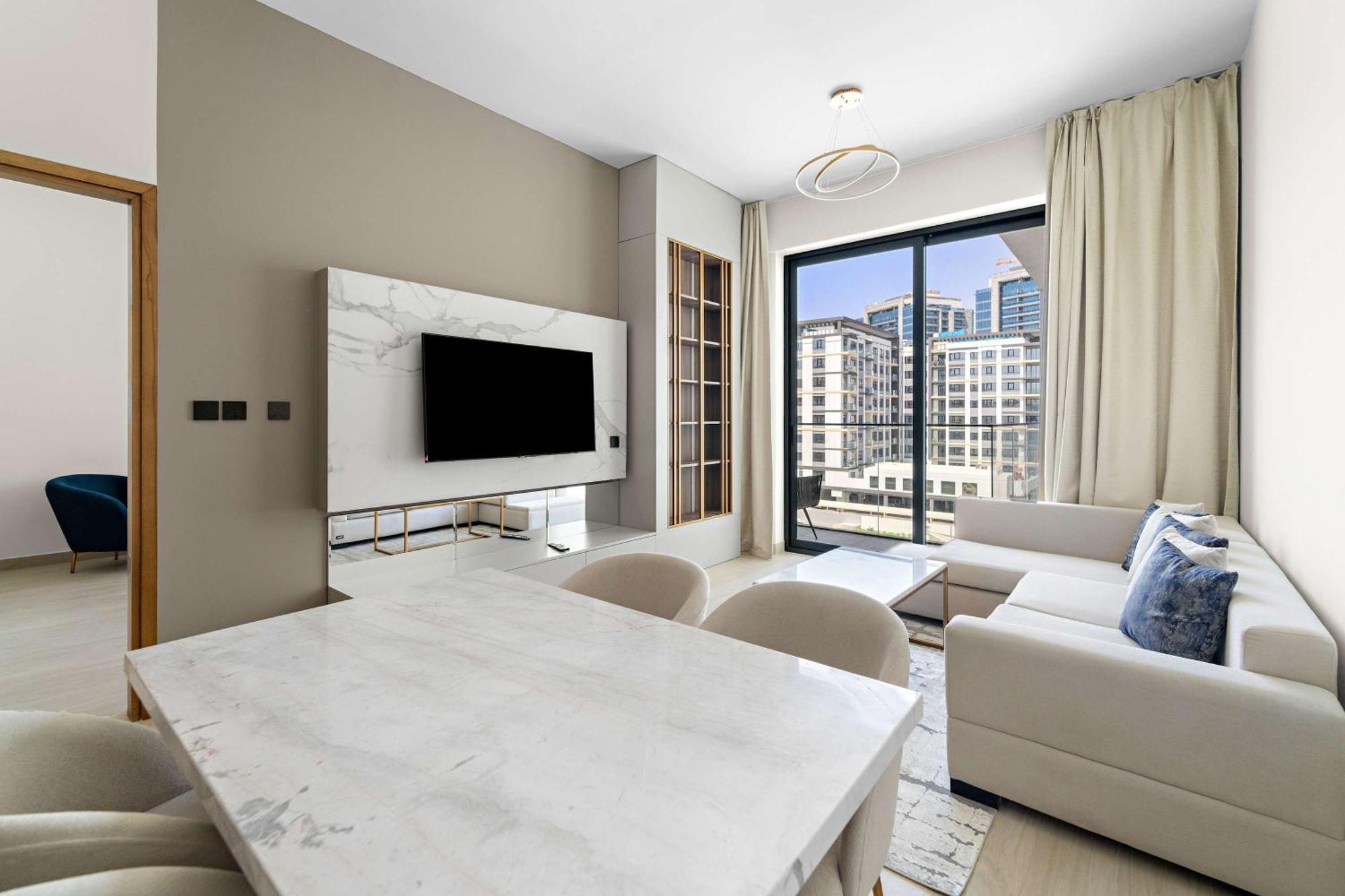 Apartment Elegant 1 Bedroom In Arjan With Pool Gym Game *