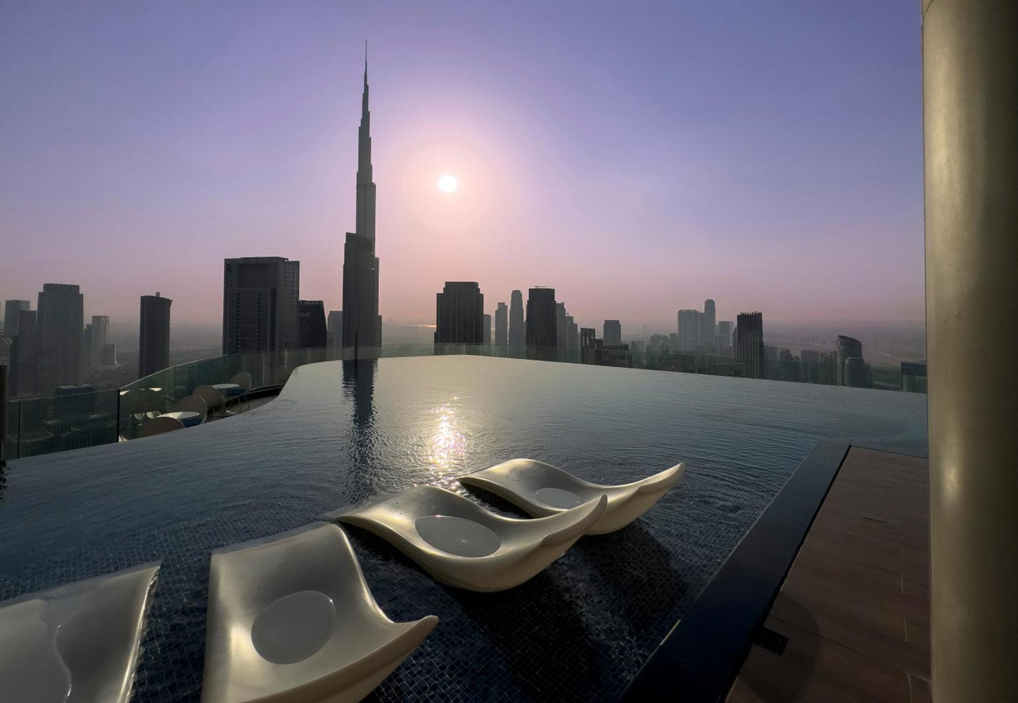 Paramount Midtown - 53rd Floor 2bedroom With Famous Roof Infinity Pool Overlooking Burj Khalifa Apartment Dubai
