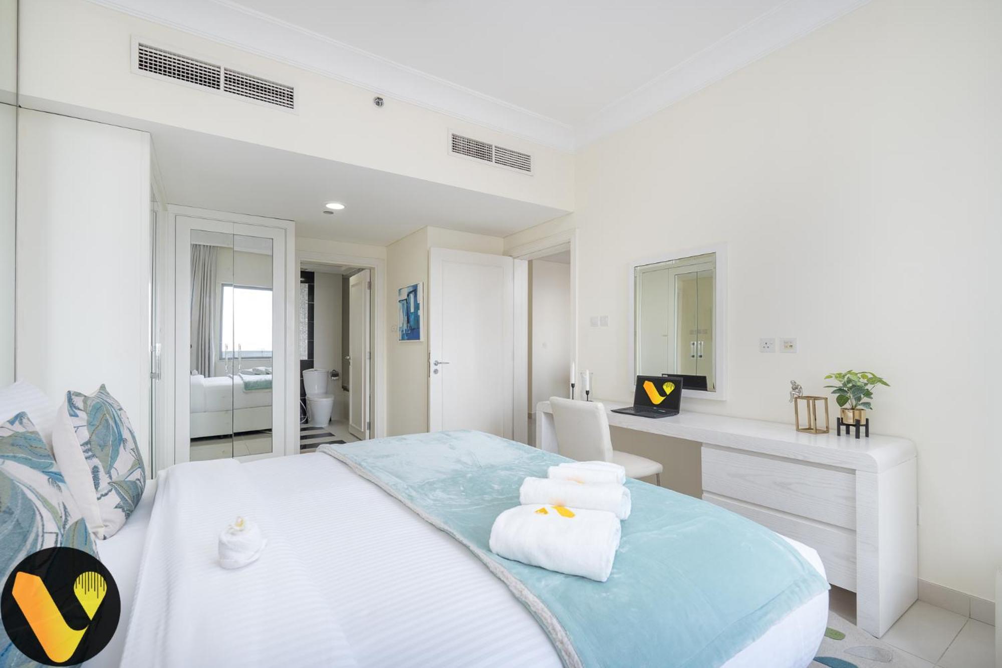 Vogue Damac Mall Street Near Burj Khalifa Apartment Dubai
