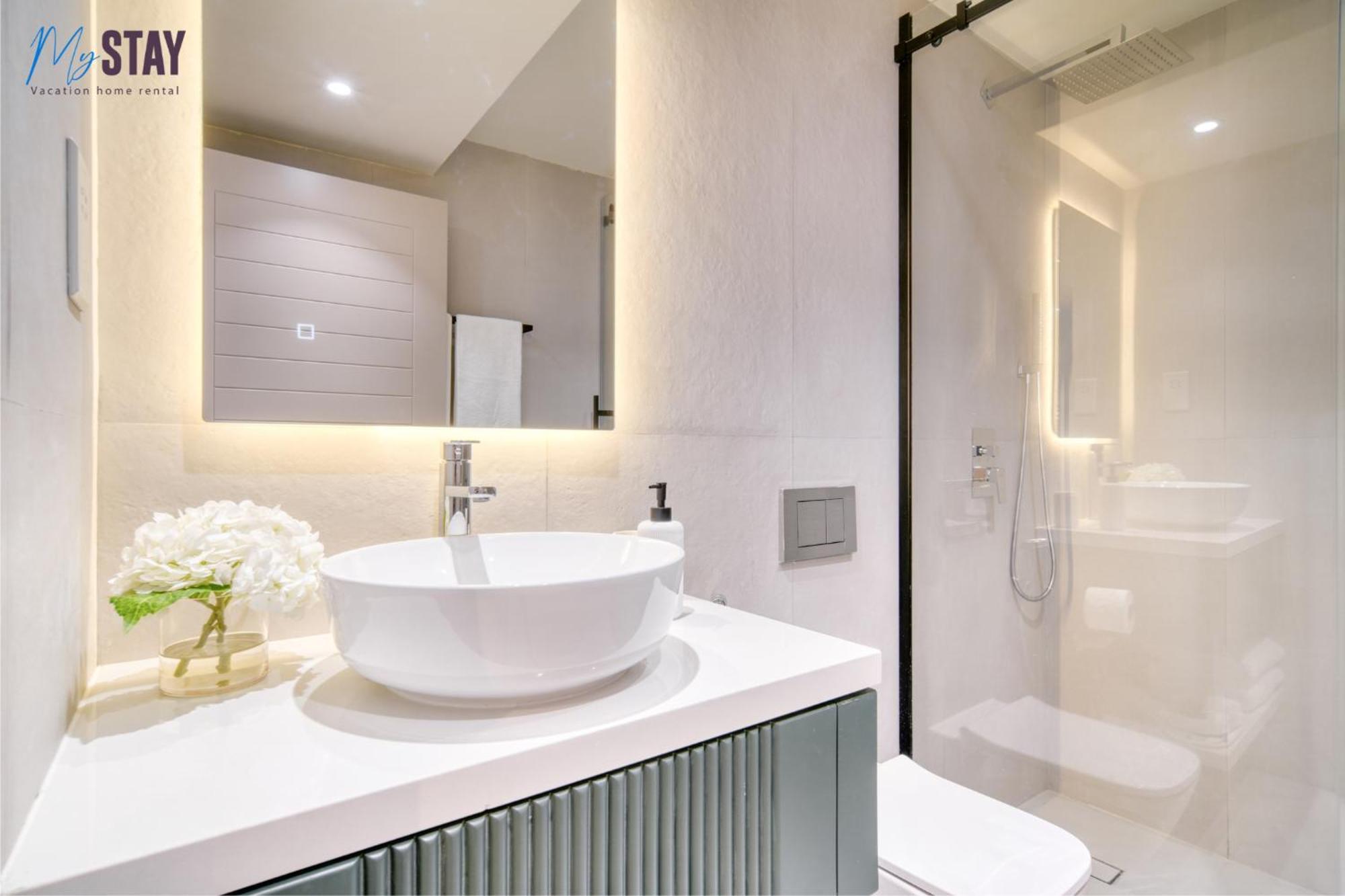 Apartment Luxurious 1br Blvd Tower