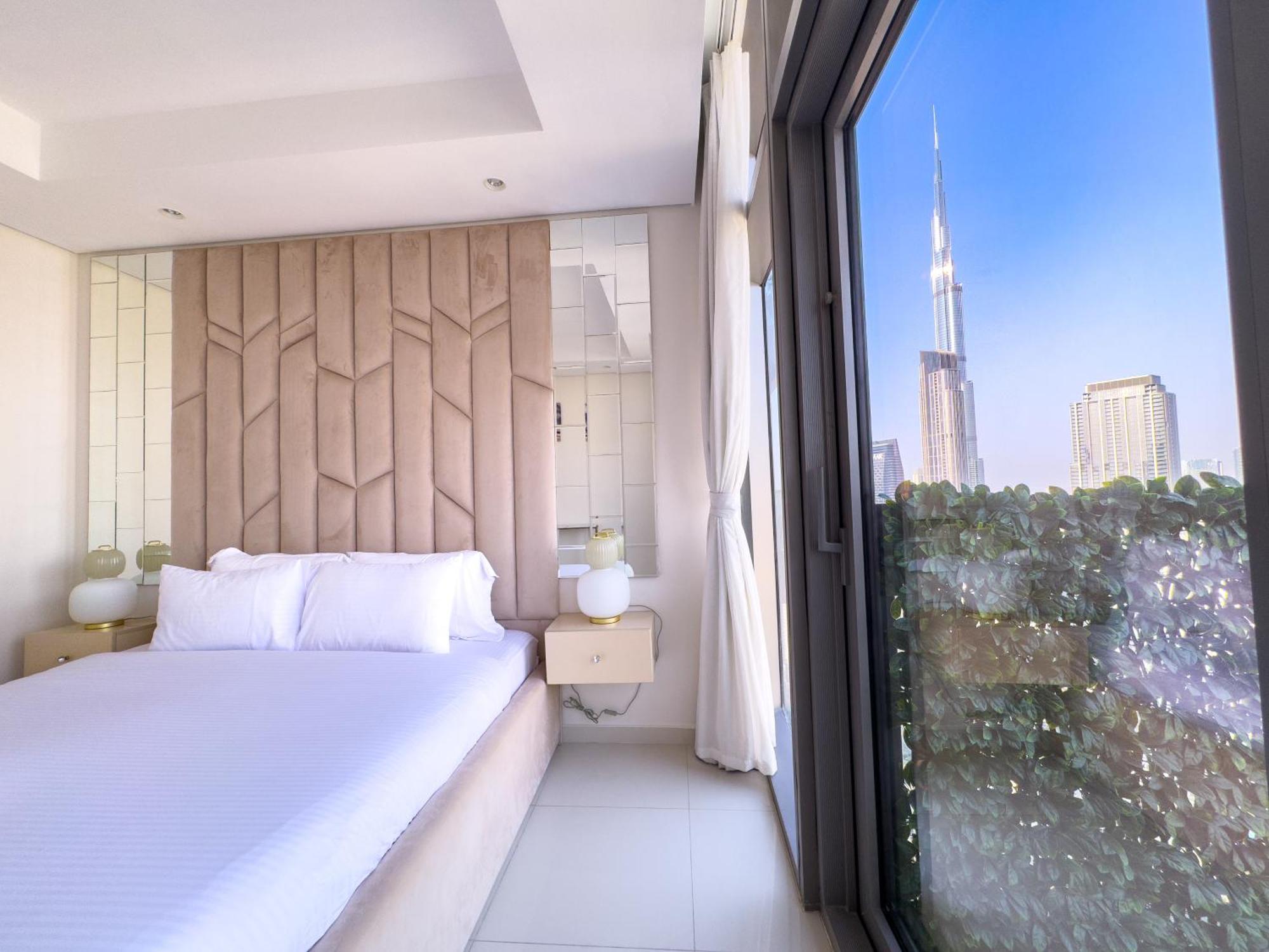 Apartment Paramount Midtown - 53rd Floor 2bedroom With Famous Roof Infinity Pool Overlooking Burj Khalifa *