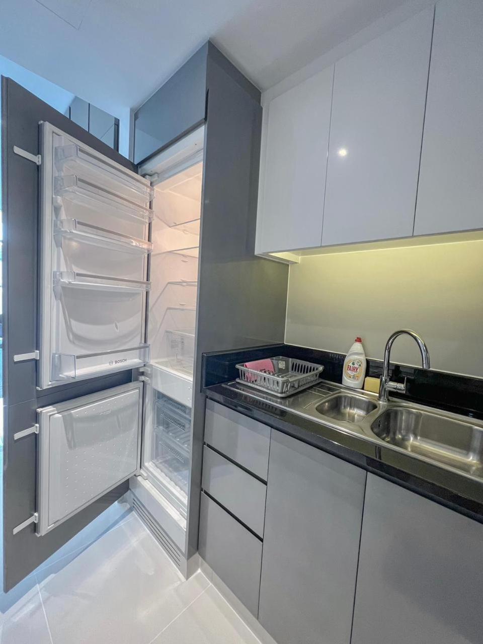 Stylish Business Bay With Canal View - Gym & Pool *