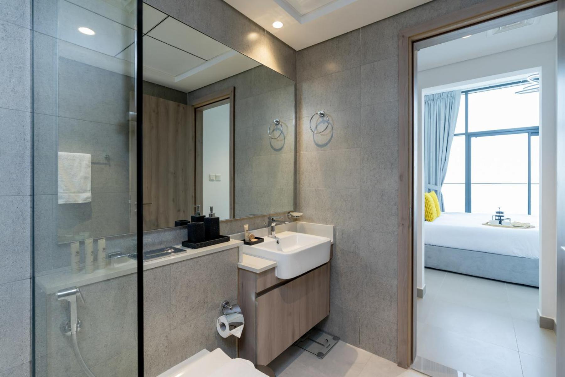 Beautiful - Brand New - Stylish Spacious Dubai