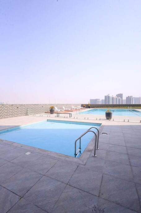 Apartment Super Luxury 1-bedroom For Rent At Jumeirah Village Circle *
