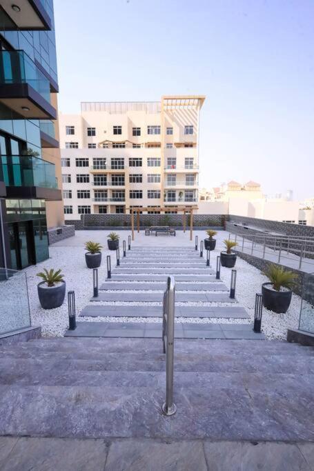 Apartment Super Luxury 1-bedroom For Rent At Jumeirah Village Circle *