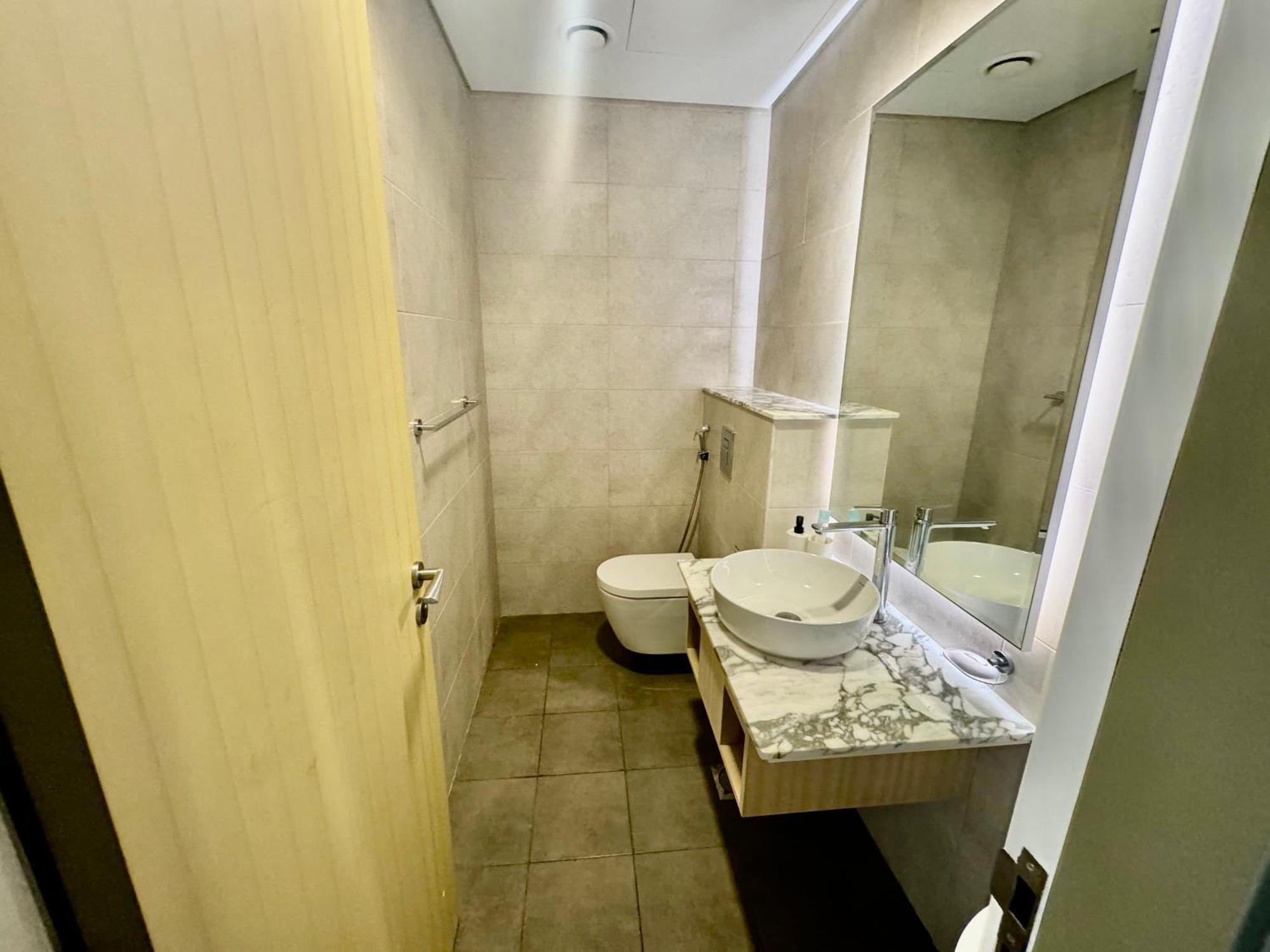 62nd Floor With Stunning Sea Views Infinity Pool Access 2-bedroom