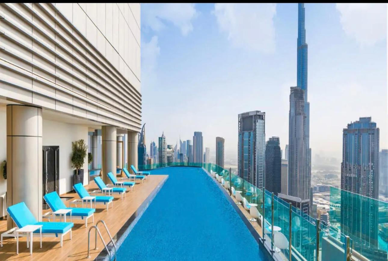 Apartment 62nd Floor With Stunning Sea Views Infinity Pool Access 2-bedroom
