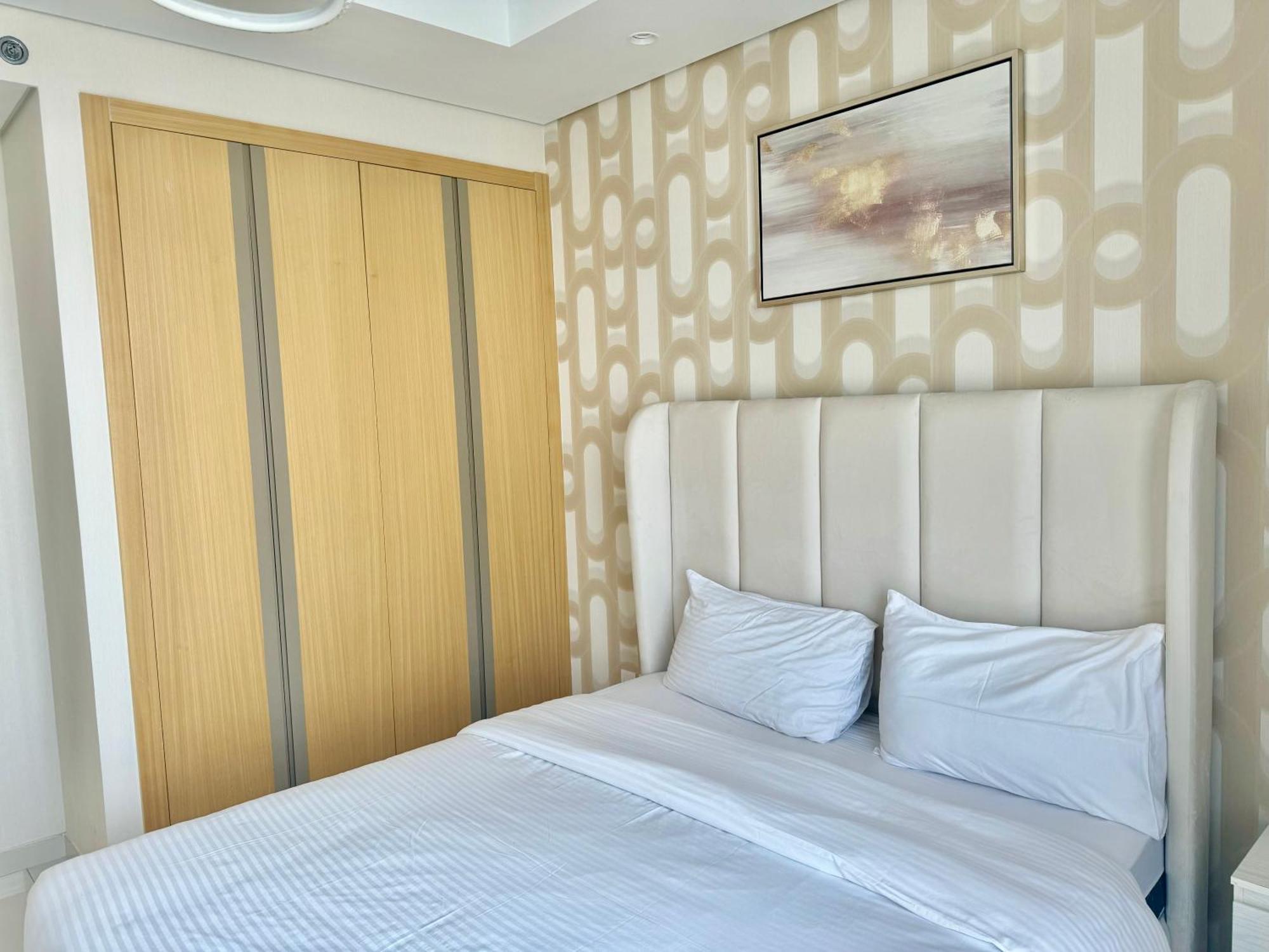 Apartment 62nd Floor With Stunning Sea Views Infinity Pool Access 2-bedroom *